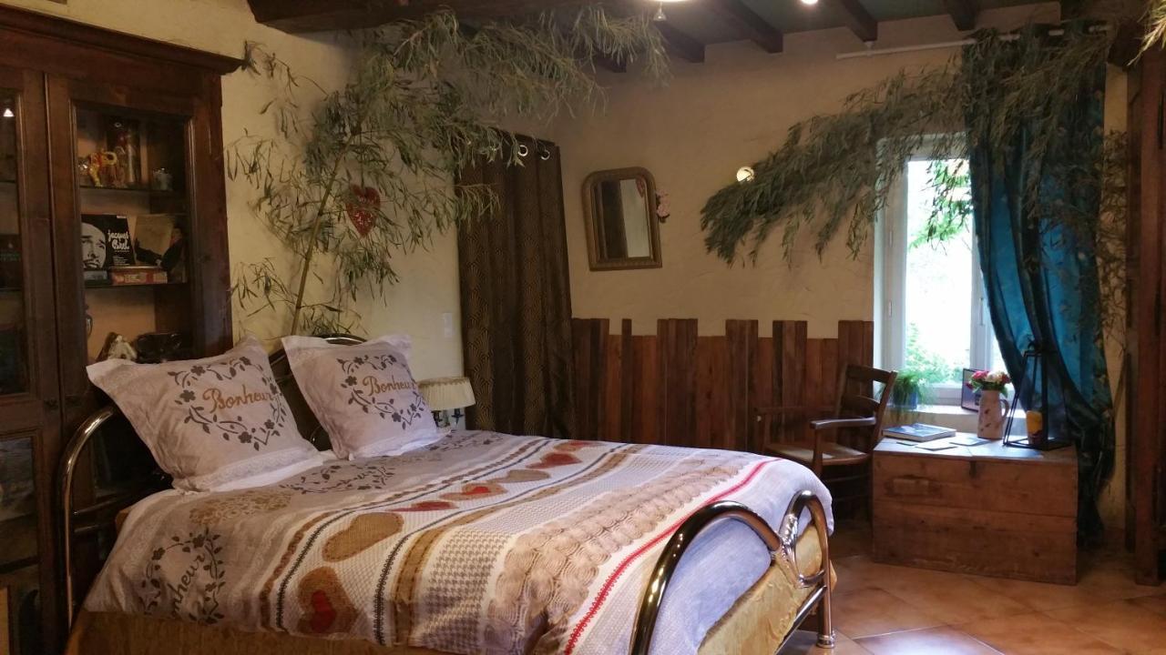 Basse-Cour De Montin Au 256 Chemin De La Rocaille A 38510 Vezeronce Curtin Bed & Breakfast Morestel Bagian luar foto
