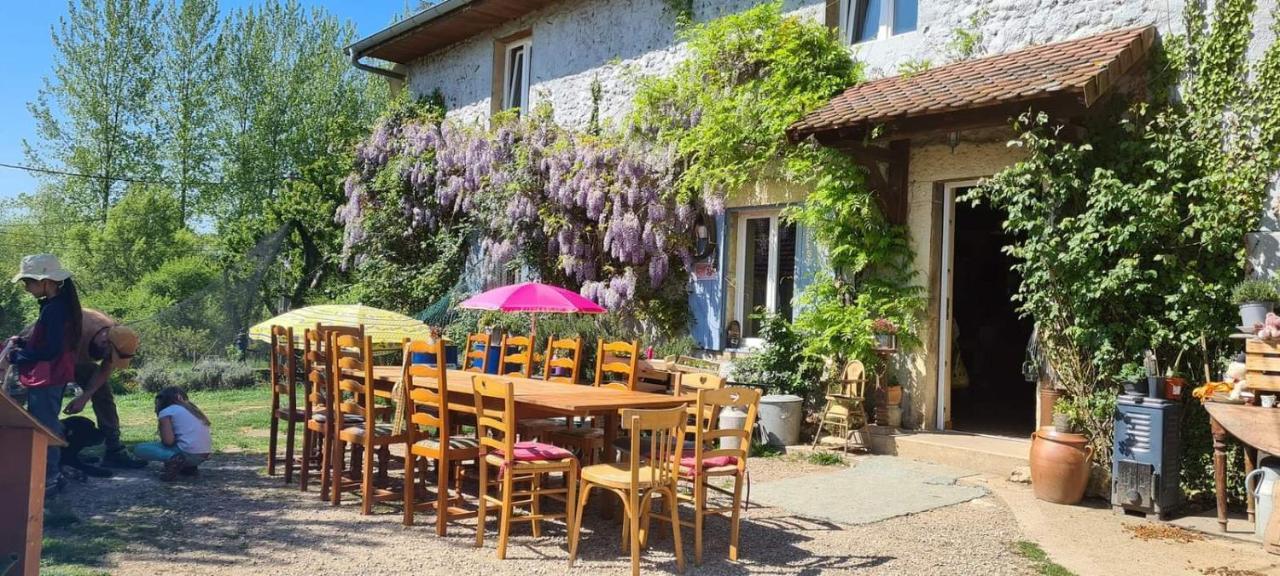 Basse-Cour De Montin Au 256 Chemin De La Rocaille A 38510 Vezeronce Curtin Bed & Breakfast Morestel Bagian luar foto