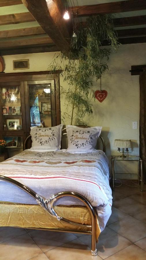Basse-Cour De Montin Au 256 Chemin De La Rocaille A 38510 Vezeronce Curtin Bed & Breakfast Morestel Bagian luar foto