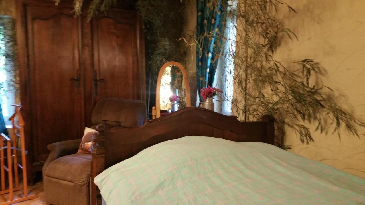 Basse-Cour De Montin Au 256 Chemin De La Rocaille A 38510 Vezeronce Curtin Bed & Breakfast Morestel Bagian luar foto