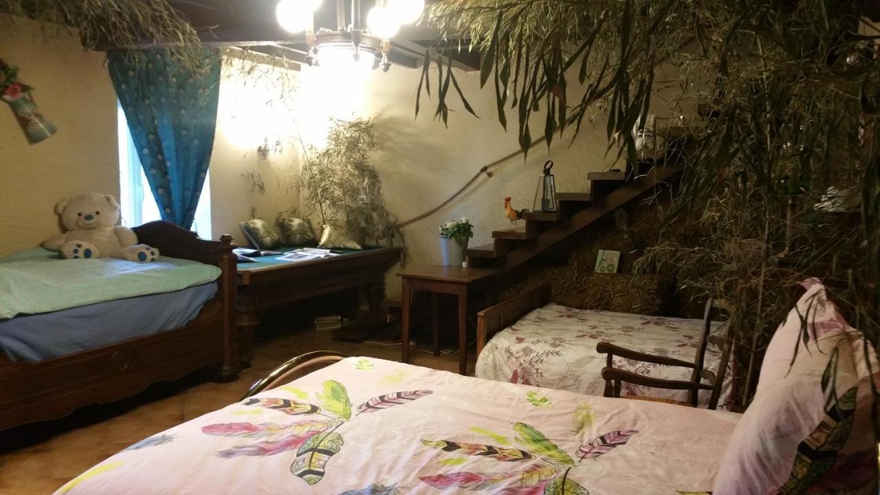 Basse-Cour De Montin Au 256 Chemin De La Rocaille A 38510 Vezeronce Curtin Bed & Breakfast Morestel Bagian luar foto