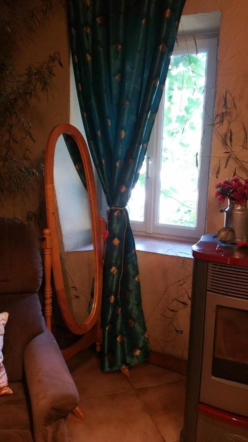 Basse-Cour De Montin Au 256 Chemin De La Rocaille A 38510 Vezeronce Curtin Bed & Breakfast Morestel Bagian luar foto